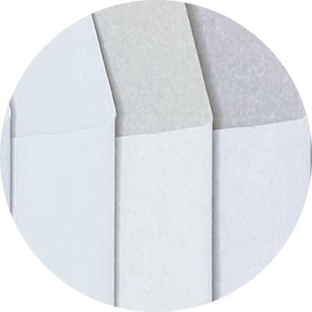 透けないパステルホワイト 不透明度99％で内容物が“透けない封筒”シリーズ 内側の特殊加工により白封筒でも不透明度99%を実現